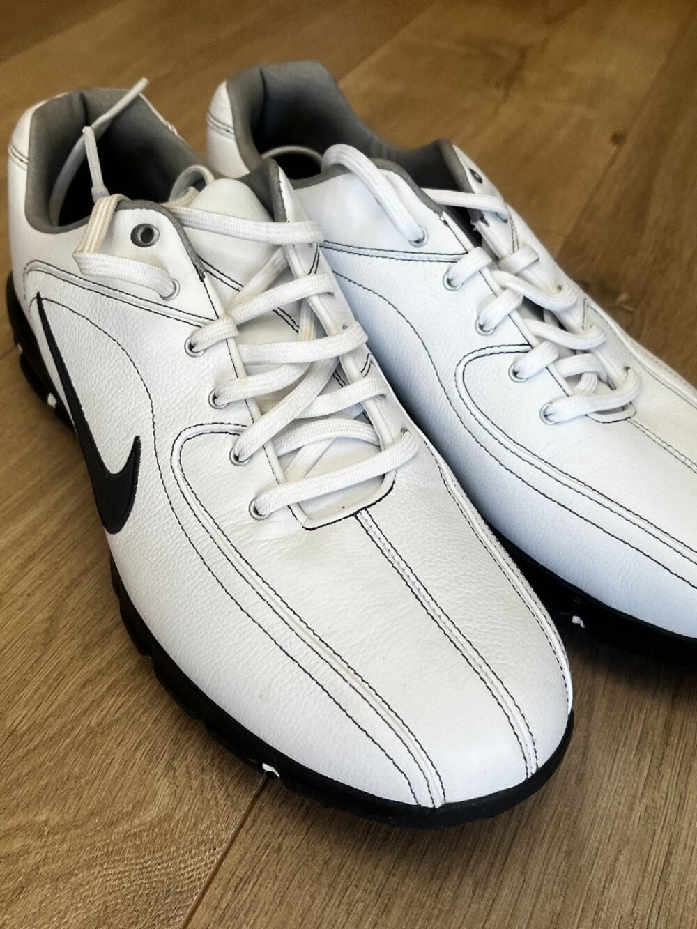 Nike Air Leather Golf Shoes *BAG INCLUDED*